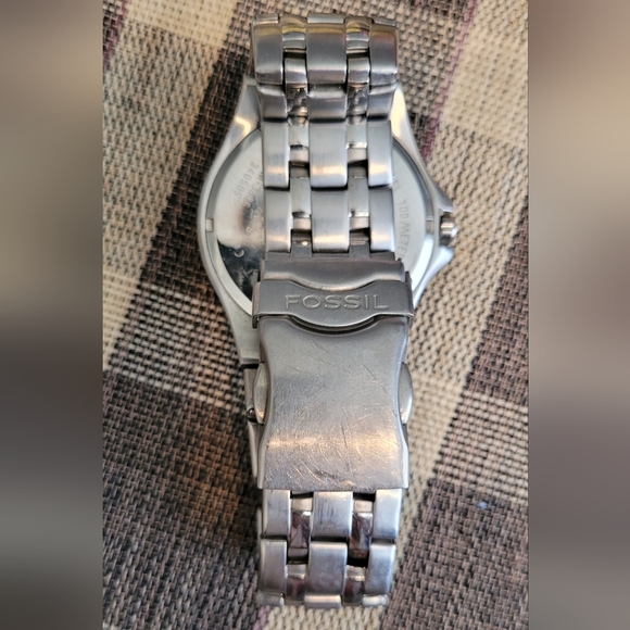 Mens watch - Picture 2 of 3